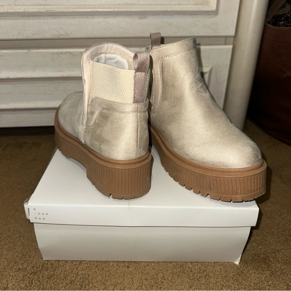 Women's Cream Ankle Boots - Picture 2 of 4